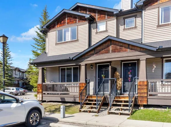 47 E Panatella Park NW, Calgary, AB T3K 6L5