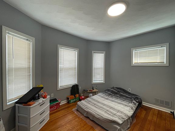 2nd image of 48 Derby St #1F