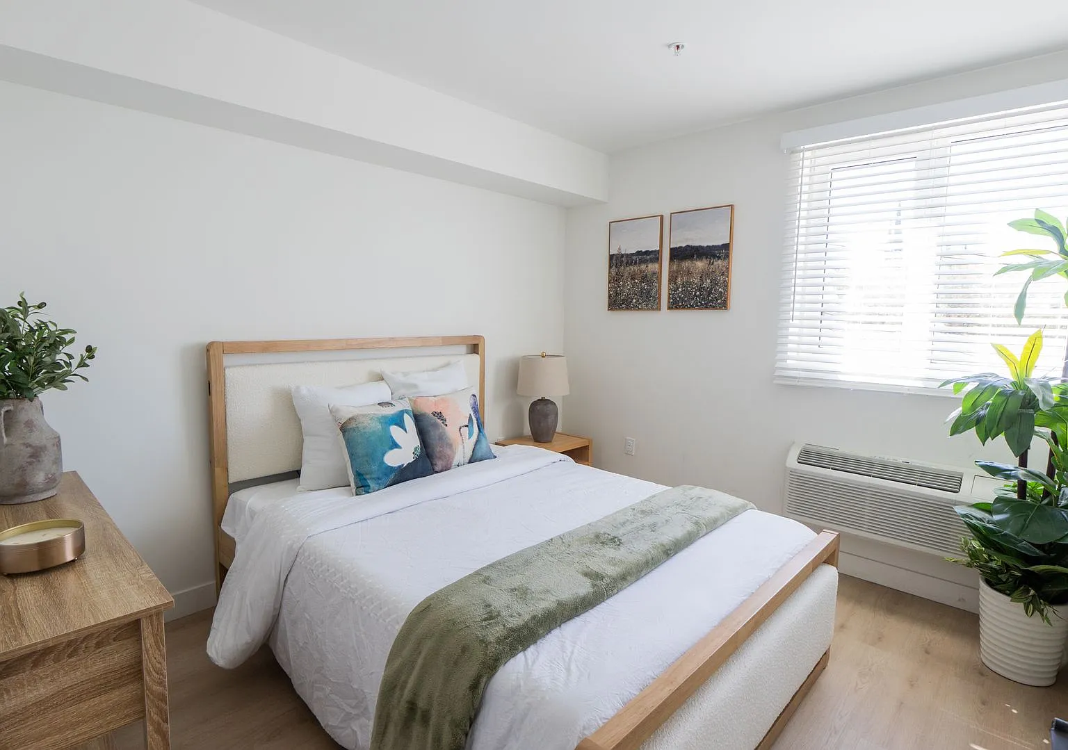 LEASE UP — Photo 3