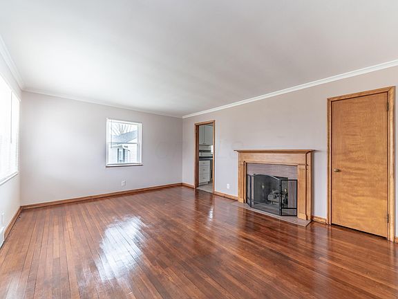 2nd image of 246 Lawrence Ave
