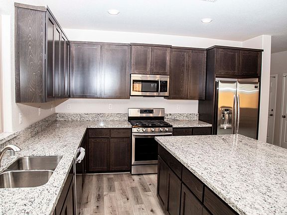 4th image of 5640 Harcrest Dr