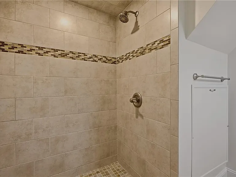132 Evarts St #1 — Photo 15