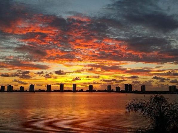 801 Lake Shore Dr APT 403