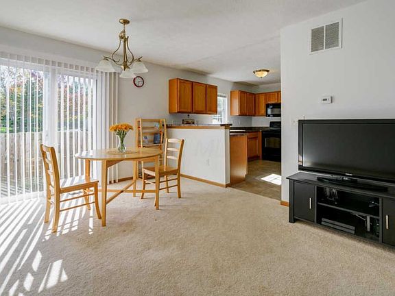 3rd image of 1117 Green Knoll Dr