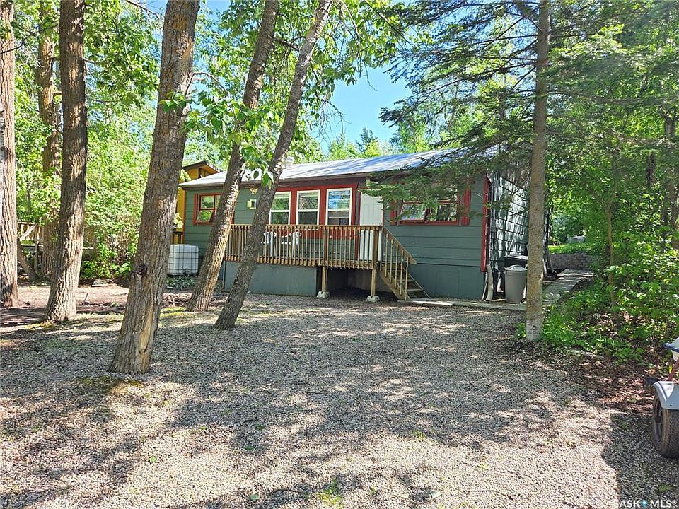 1st image of 825 Lakeside AVENUE