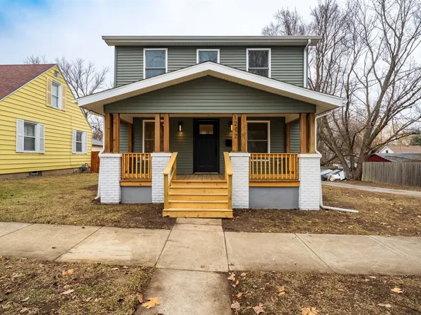 1207 W Walnut St, Bloomington, IL 61701