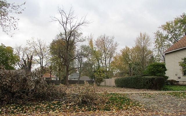 2nd image of 153 Spruce St