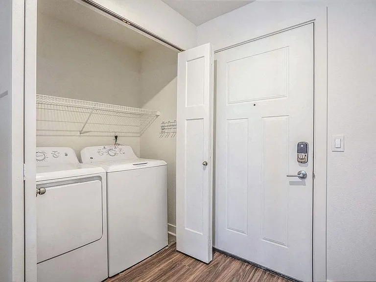 Meadowbrooke Apartment Homes — Photo 5