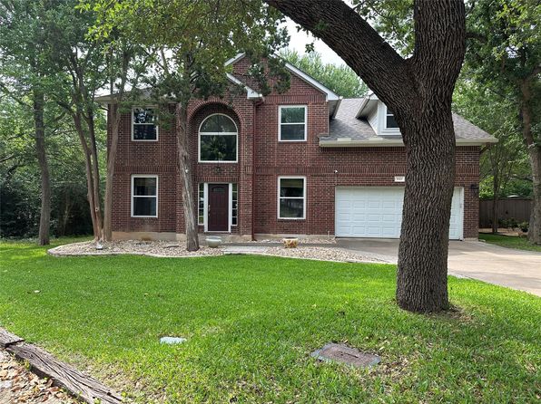 901 Sweetwater Cv