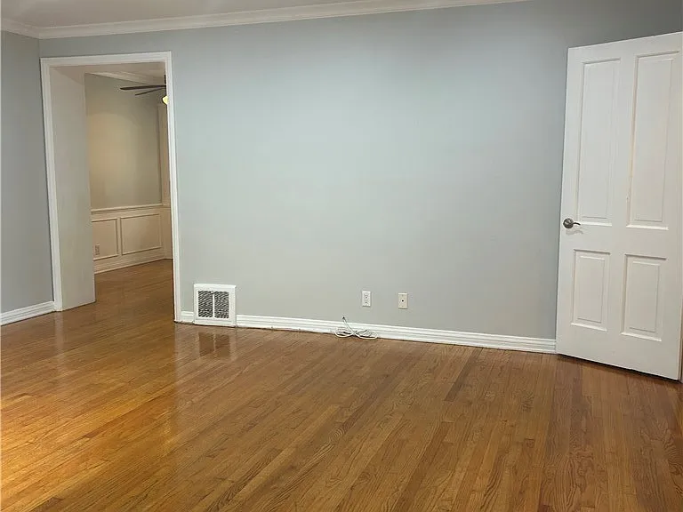 441 S Doheny Dr — Photo 3