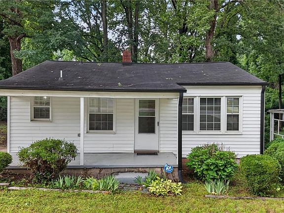 2nd image of 124 Manor Dr