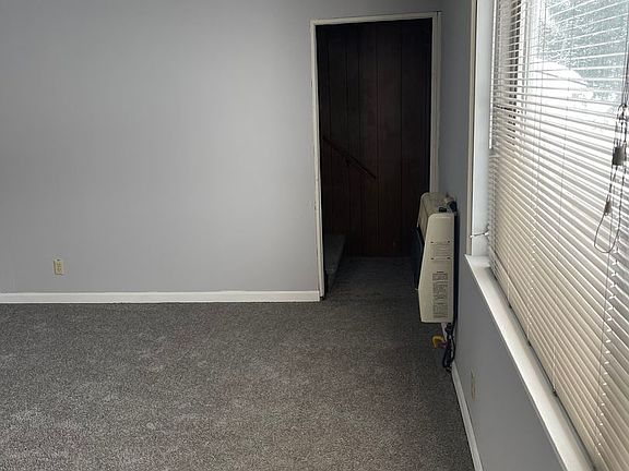 5th image of 1345 Kellogg Ave