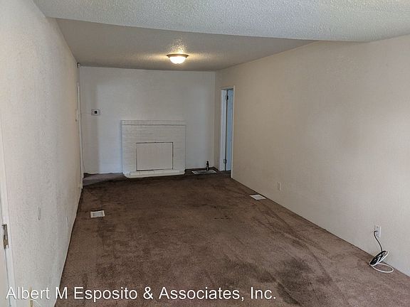 3rd image of 1154 North St