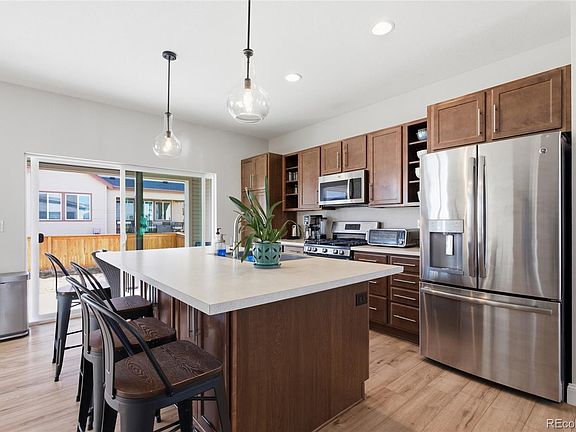 4th image of 18066 E 107th Way