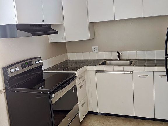 2nd image of 1355 N Ogden St #1