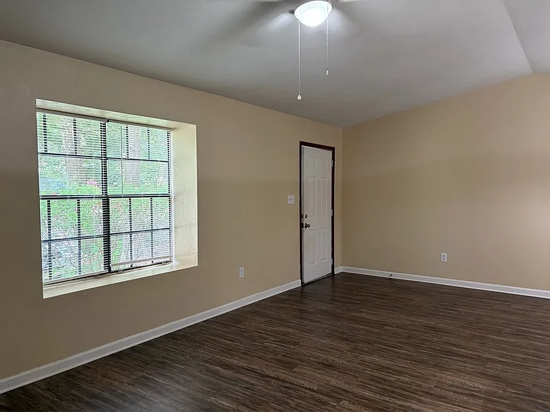 2 bed, 2.0 bath, 1030 sqft, $1,275 — Photo 3
