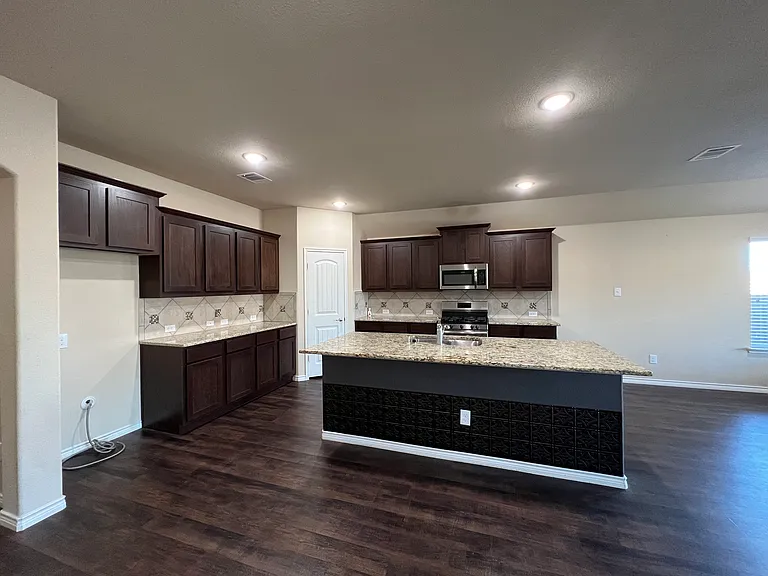569 W Kara Dr — Photo 7