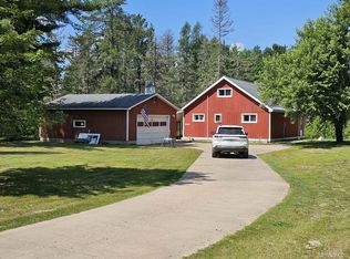 115 S Camp Rd, Ishpeming, MI 49849