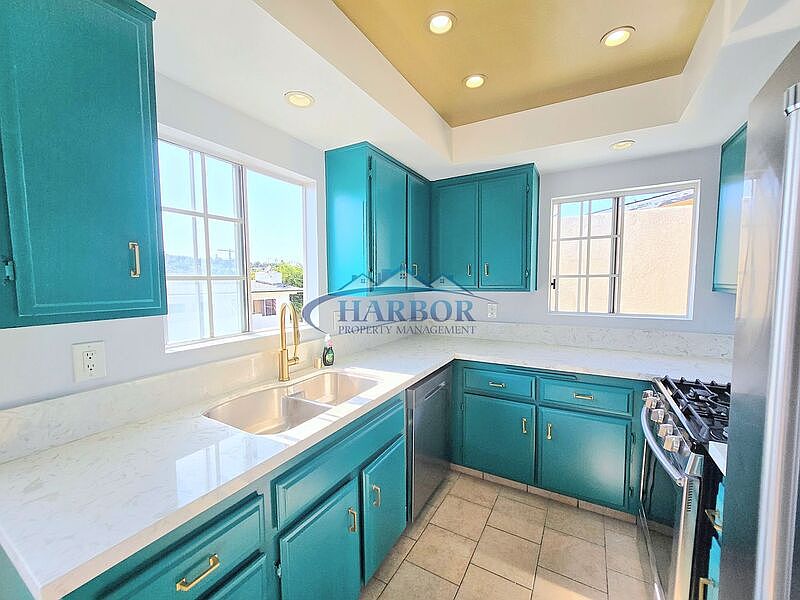 1st image of 855 W 2nd St #B