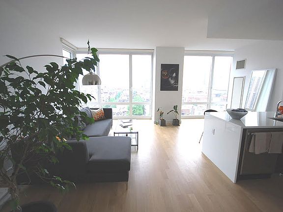 5th image of 247 W 46th St APT 1102