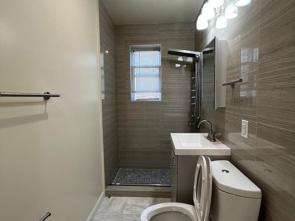 2nd image of 155 Evergreen Pl #402