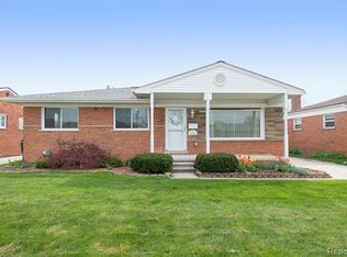 24666 Almond Ave, Eastpointe, MI