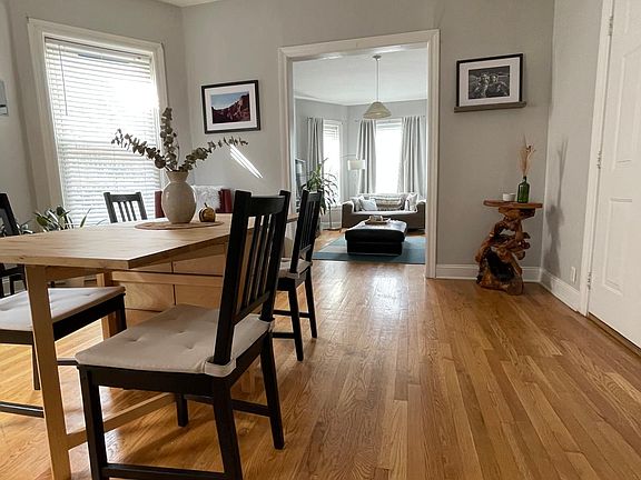 4th image of 1431 N Washtenaw Ave APT 1