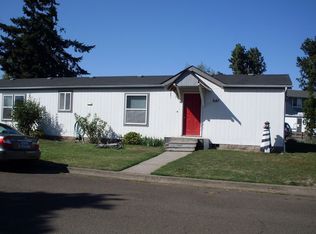 647 Dempsey St, Harrisburg, OR 97446