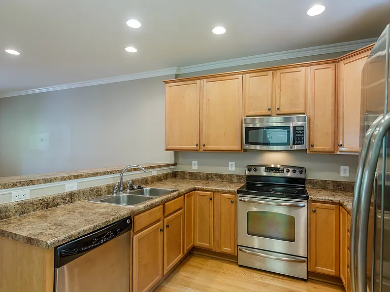 154 Brookwood Dr — Photo 9