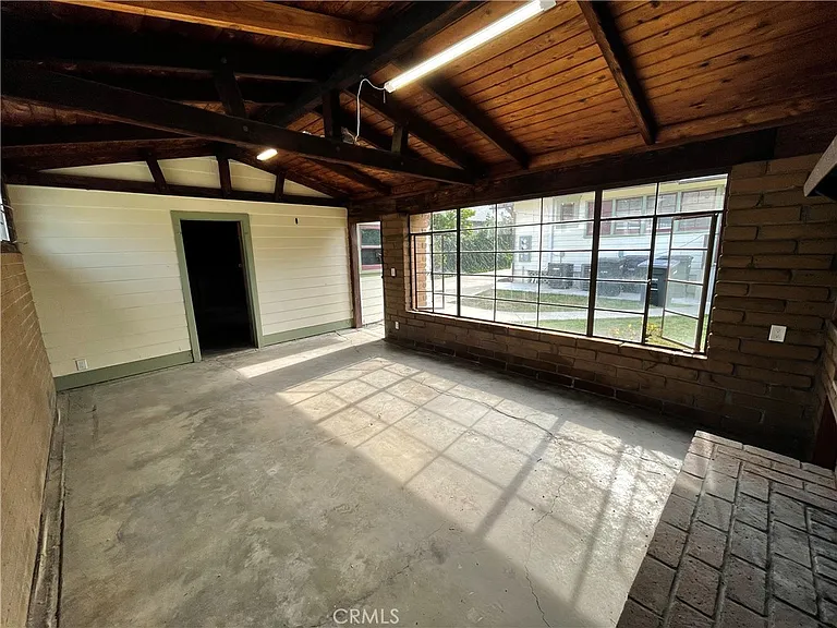 394 S Shaffer St — Photo 53