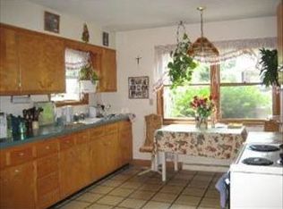 504 Bourn St, Harvard, IL 60033