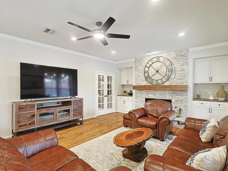 2080 Kamla Rd — Photo 11