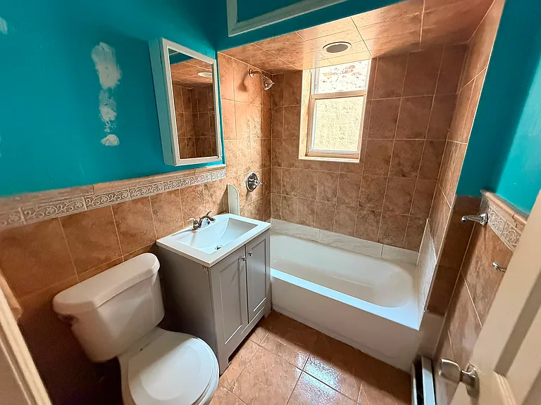 361 Danforth Ave #18E — Photo 7