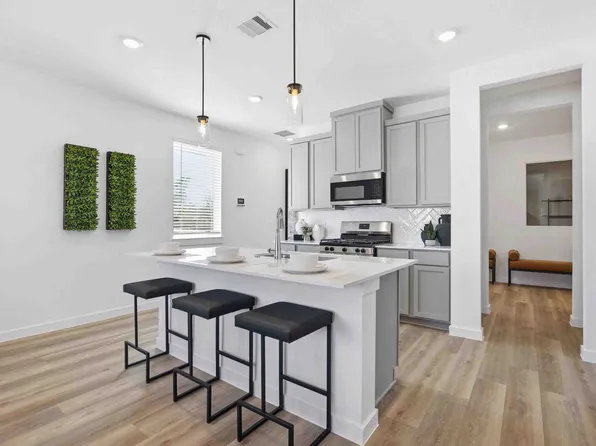 1207 Mansfield Grove Ln, Houston, TX 77091