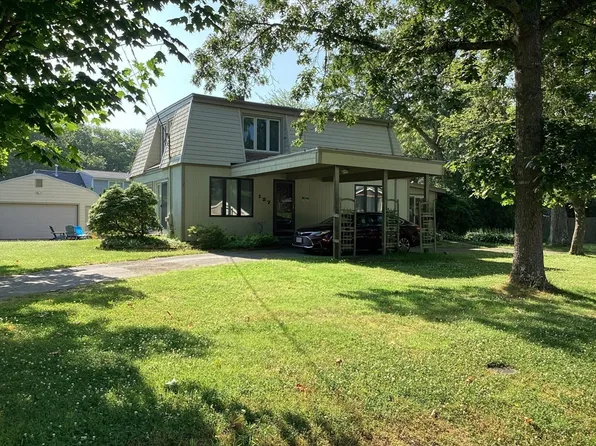 127 Ebony St, Fairhaven, MA 02719