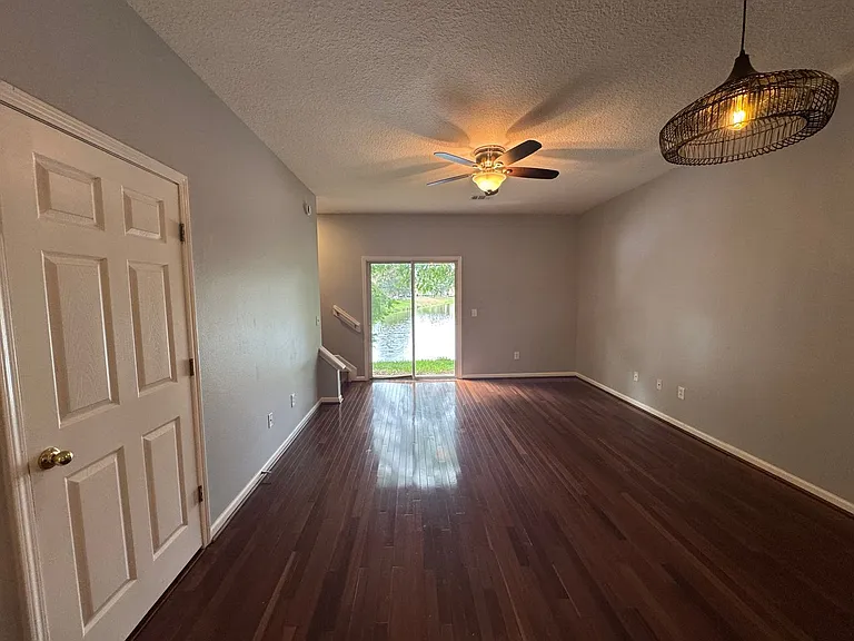 7806 Melvin Rd — Photo 17