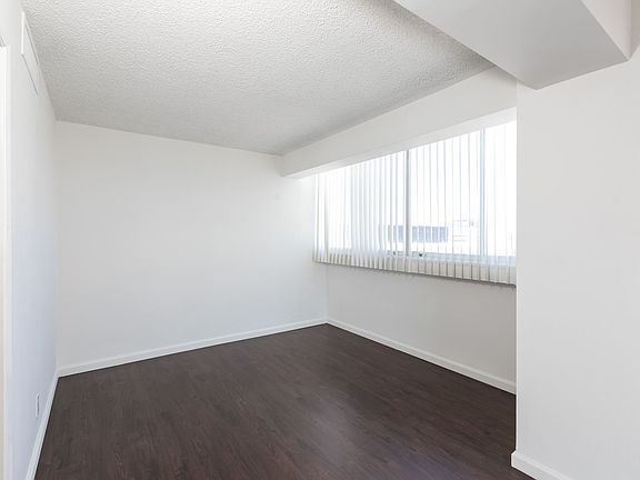 5th image of 691 Irolo St APT 1804
