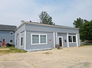 102 E Hitt St, Mount Morris, IL 61054