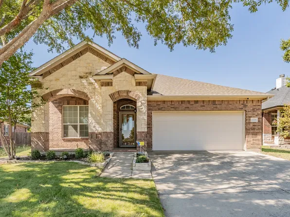2205 Clairborne Dr, Fort Worth, TX 76177