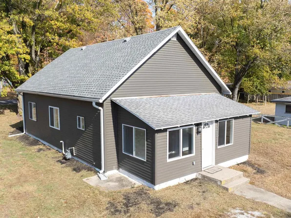 811 E Washington St, Monticello, IN 47960