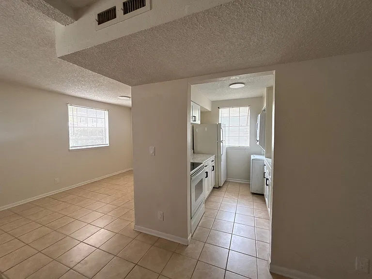 8352 Homeport Ct #1A — Photo 27