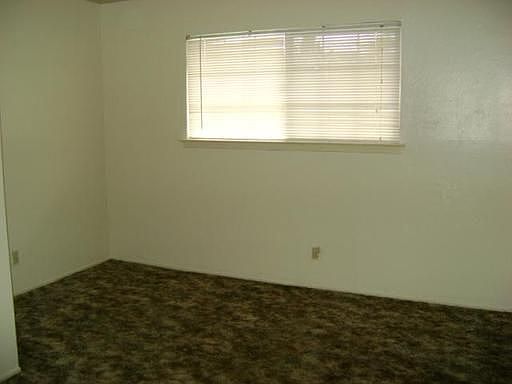 4th image of 613 Maple St APT 7