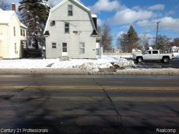 98 S Washington St, Oxford, MI 48371