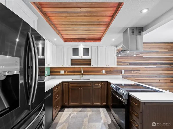 19211 40th Avenue W #F2, Lynnwood, WA 98036