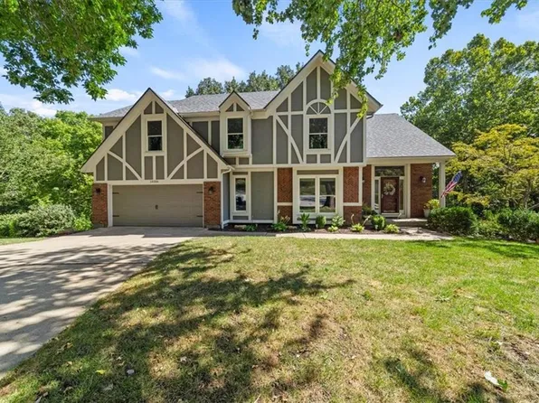 14306 W 57th Ter, Shawnee, KS 66216