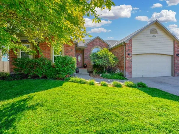 3321 S Bolin Dr, Wichita, KS 67215