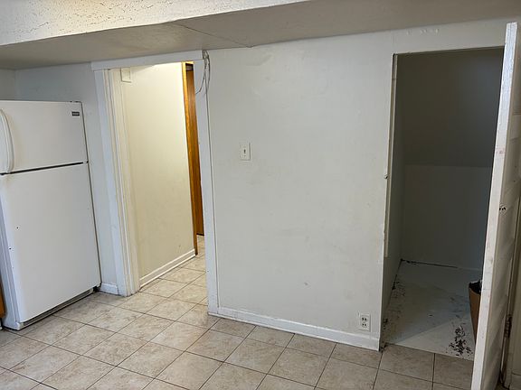 2nd image of 3020 Portland Ave S #2