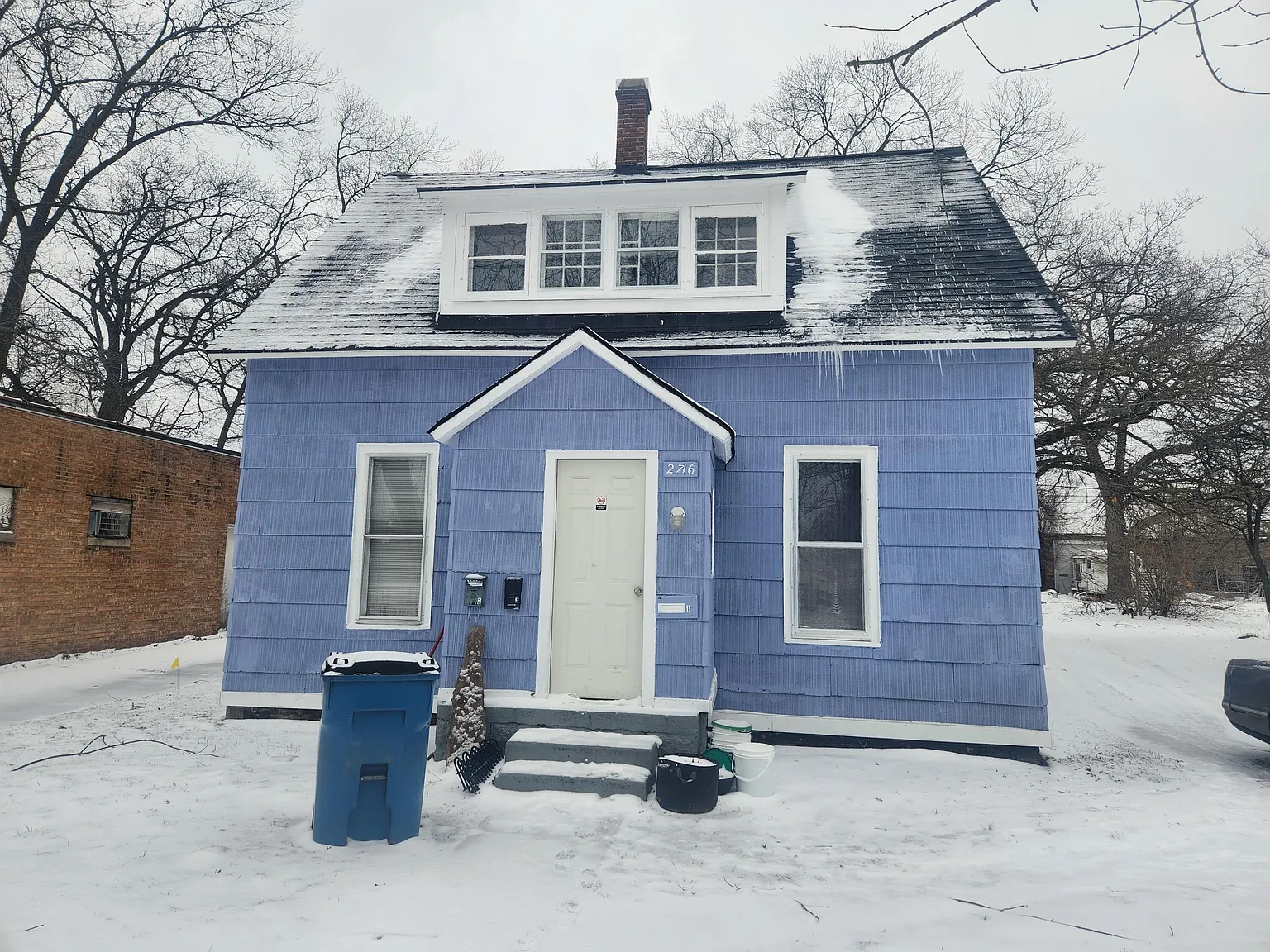 2716 7th St photo 1