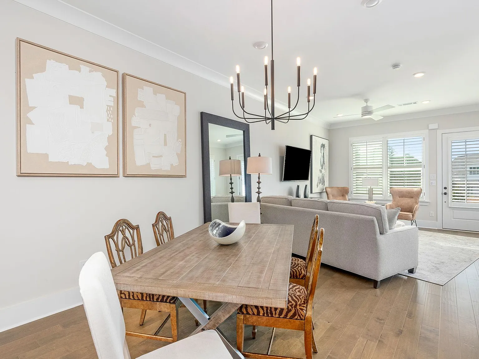 2 bed, 2.5 bath, 1376 sqft, $2,950 — Photo 3