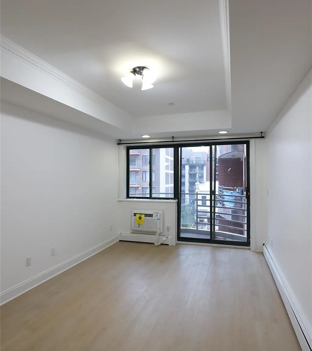 2 bed, 2.0 bath, 600 sqft, $2,600 — Photo 2